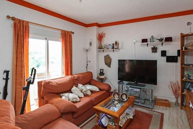 Foto 2 de Piso en venta en Tolox de 3 habitaciones con terraza y garaje