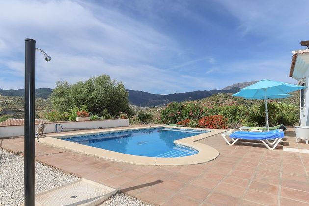 Foto 1 de Casa rural en venta en Tolox de 3 habitaciones con terraza y piscina
