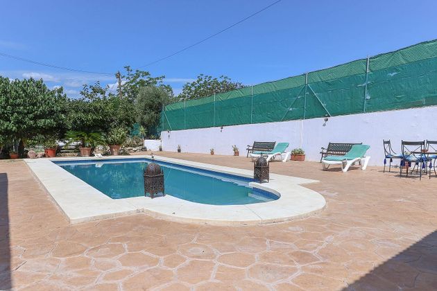 Foto 2 de Venta de casa rural en Coín de 3 habitaciones con terraza y piscina