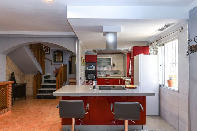 Foto 2 de Casa en venta en Guaro de 4 habitaciones con terraza y garaje