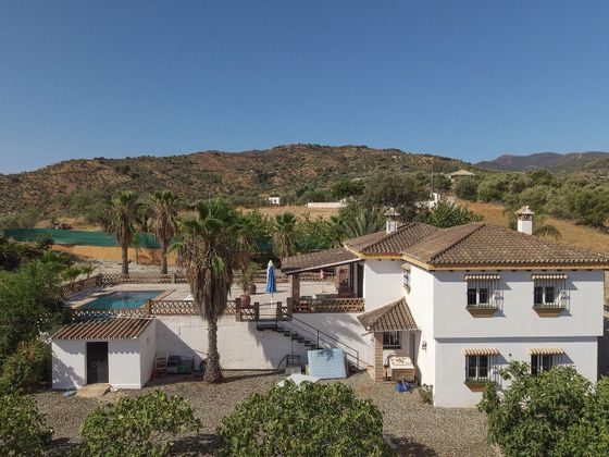 Foto 1 de Casa rural en venda a polígono Parcela de 3 habitacions amb terrassa i piscina