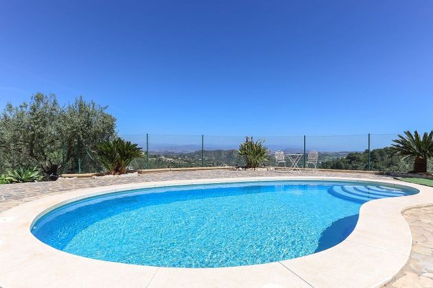 Foto 2 de Venta de chalet en Monda de 4 habitaciones con terraza y piscina