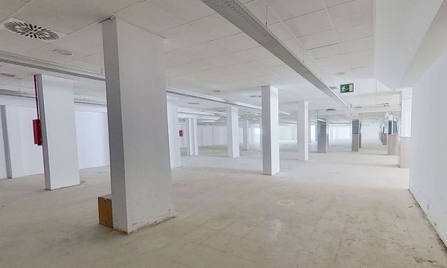 Foto 1 de Alquiler de local en Ciudad Universitària de 606 m²