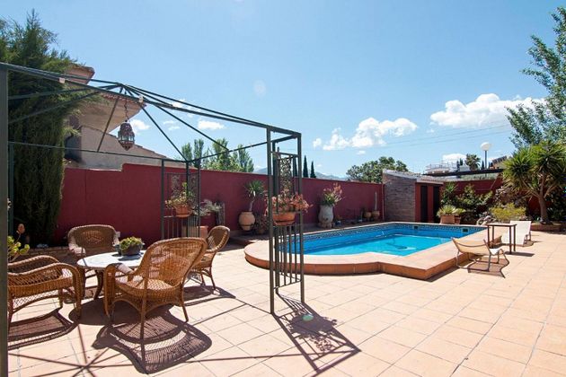 Foto 2 de Venta de chalet en calle Petunia de 5 habitaciones con terraza y piscina
