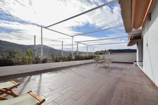 Foto 2 de Venta de chalet en Cenes de la Vega de 3 habitaciones con terraza y piscina
