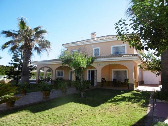 Foto 1 de Casa en venda a Zona Galúa-Calnegre de 8 habitacions amb terrassa i piscina