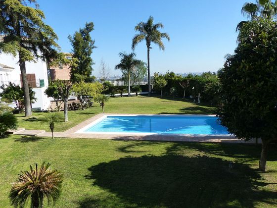 Foto 1 de Chalet en venta en Simon Verde de 7 habitaciones con terraza y piscina