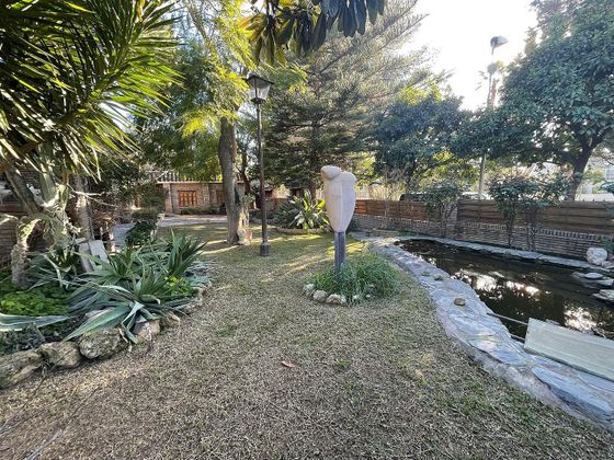 Foto 2 de Xalet en venda a Montequinto de 5 habitacions amb terrassa i piscina
