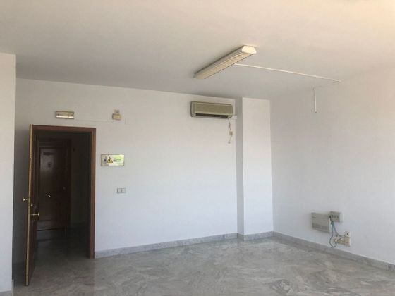Foto 2 de Alquiler de oficina en Pisa con aire acondicionado
