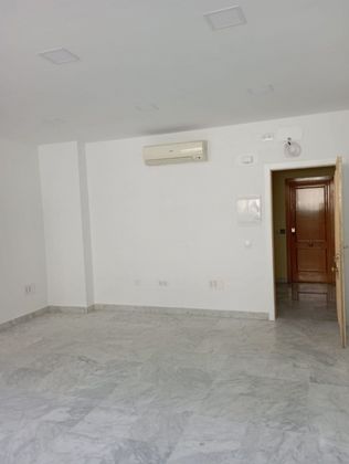 Foto 2 de Oficina en lloguer a Pisa amb aire acondicionat i ascensor