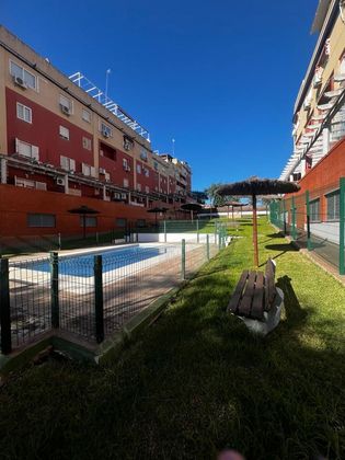 Foto 2 de Venta de piso en Barrio Alto de 3 habitaciones con terraza y piscina