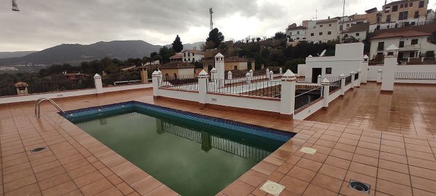 Foto 1 de Piso en venta en plaza De la Iglesia de 2 habitaciones con terraza y piscina