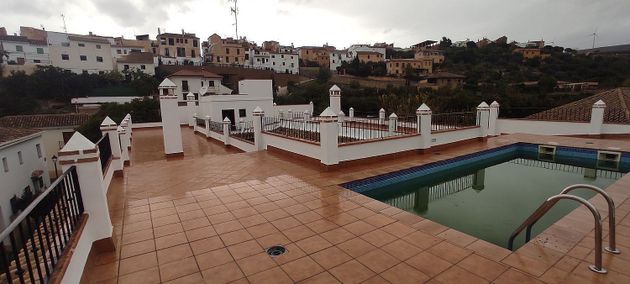 Foto 2 de Pis en venda a plaza De la Iglesia de 2 habitacions amb terrassa i piscina