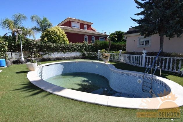 Foto 2 de Chalet en venta en La Alcayna de 5 habitaciones con terraza y piscina