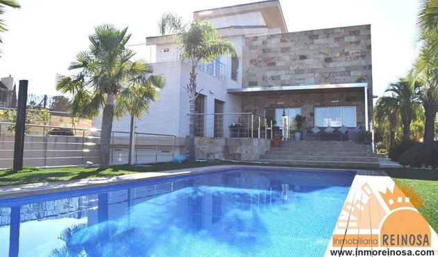 Foto 1 de Xalet en venda a Altorreal de 4 habitacions amb terrassa i piscina