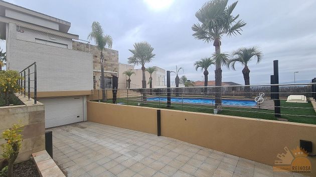 Foto 2 de Chalet en venta en Altorreal de 4 habitaciones con terraza y piscina