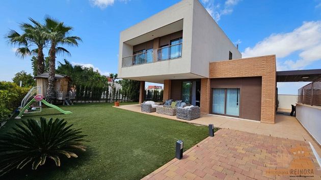 Foto 1 de Xalet en venda a La Alcayna de 4 habitacions amb terrassa i garatge