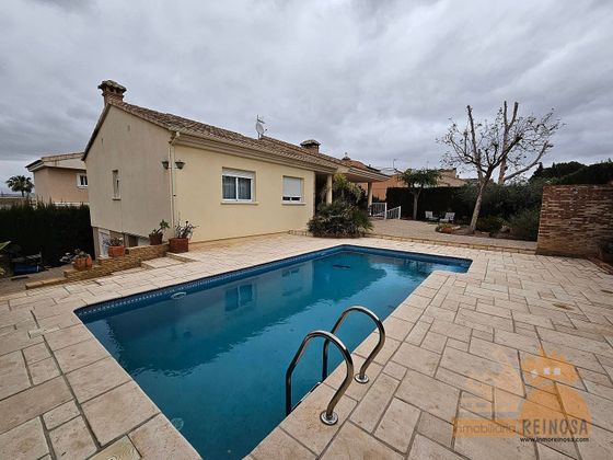 Foto 1 de Chalet en alquiler en La Alcayna de 4 habitaciones con terraza y piscina
