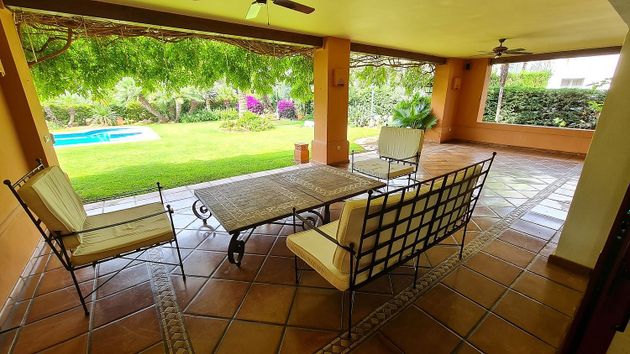 Foto 2 de Xalet en venda a Sierra Blanca de 5 habitacions amb terrassa i piscina