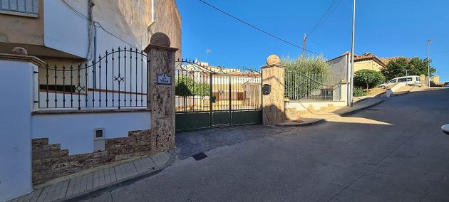Foto 1 de Xalet en venda a calle La Vega de 3 habitacions amb terrassa i garatge