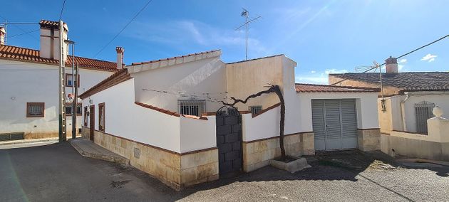Foto 1 de Casa en venda a Benalúa de 3 habitacions amb terrassa i calefacció
