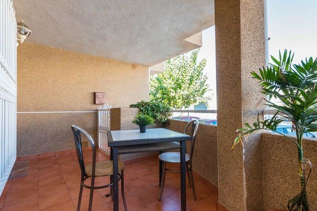 Foto 2 de Dúplex en venta en San José de la Vega de 4 habitaciones con terraza y garaje