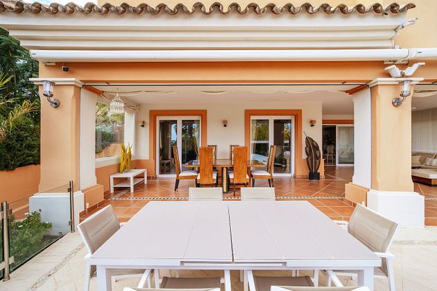 Foto 2 de Casa adosada en venta en Río Real de 5 habitaciones con terraza y piscina