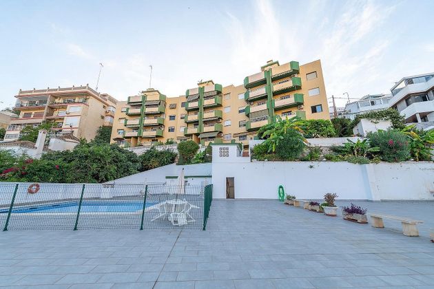 Foto 1 de Venta de piso en Playamar de 2 habitaciones con terraza y piscina