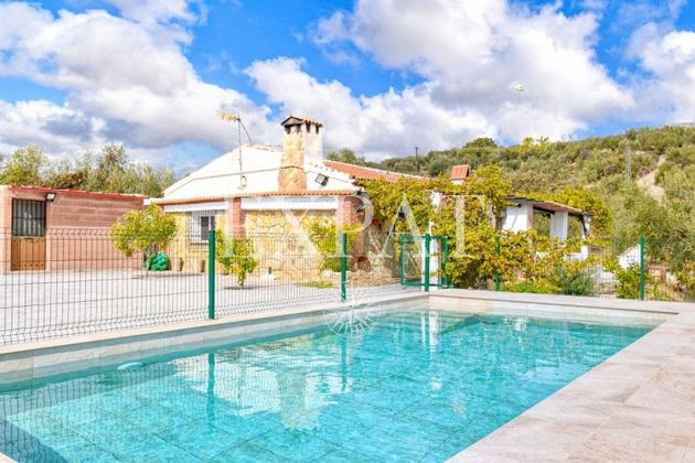 Foto 1 de Venta de casa rural en Riogordo de 2 habitaciones con terraza y piscina
