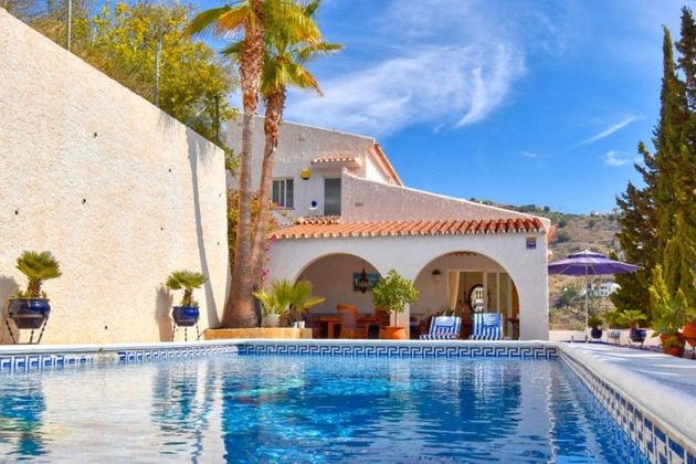 Foto 1 de Casa rural en venta en Arenas de 3 habitaciones con terraza y piscina
