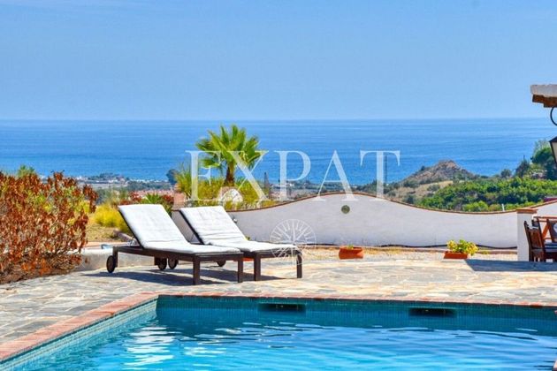 Foto 2 de Casa rural en venda a Benajarafe – Almayate de 4 habitacions amb terrassa i piscina