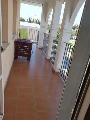 Foto 2 de Venta de piso en El Tomillar de 3 habitaciones con terraza y piscina