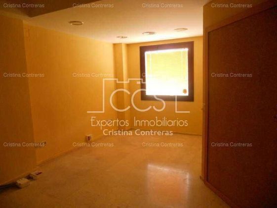 Foto 1 de Venta de oficina en La Calzada con ascensor