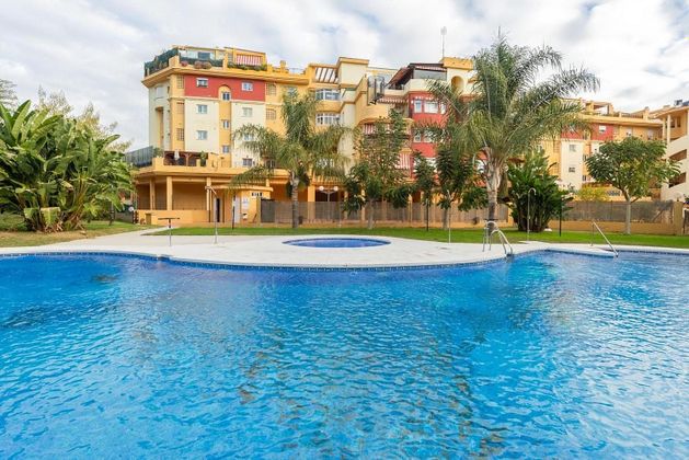 Foto 1 de Pis en venda a Churriana de 3 habitacions amb terrassa i piscina
