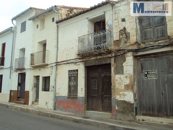 Foto 2 de Casa adosada en venta en Torres Torres de 4 habitaciones con jardín