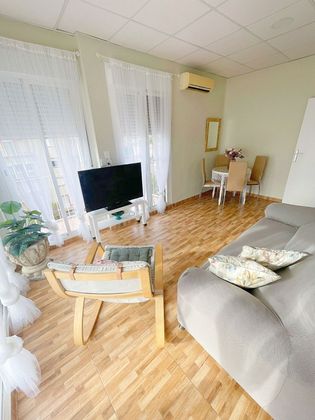 Foto 1 de Àtic en lloguer a Vistabella de 3 habitacions amb terrassa i mobles