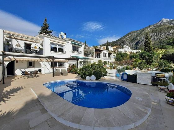 Foto 1 de Casa adossada en venda a Istán de 2 habitacions amb terrassa i piscina