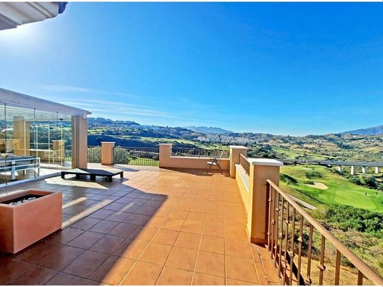 Foto 2 de Àtic en venda a La Cala Mijas de 2 habitacions amb terrassa i piscina