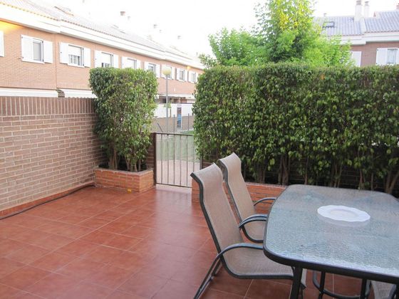 Foto 2 de Dúplex en venta en calle Olmo de 3 habitaciones con terraza y piscina