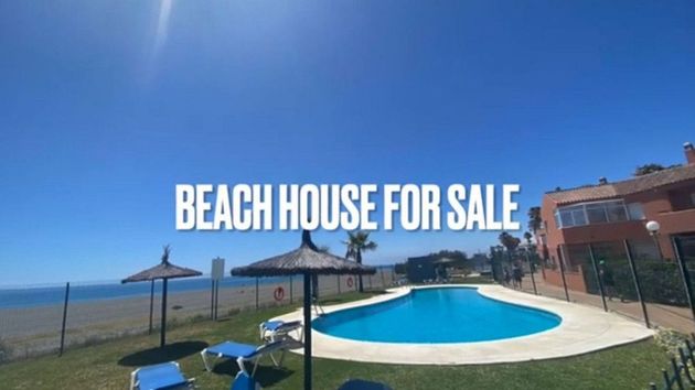 Foto 1 de Casa adosada en venta en Alcorrín de 3 habitaciones con terraza y piscina