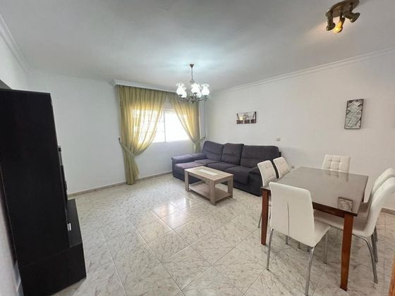 Foto 2 de Pis en venda a Salobreña de 3 habitacions amb garatge