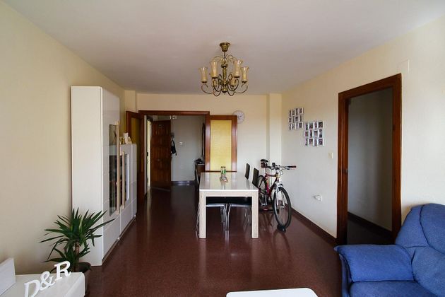 Foto 2 de Piso en venta en Motril pueblo de 3 habitaciones con terraza y garaje