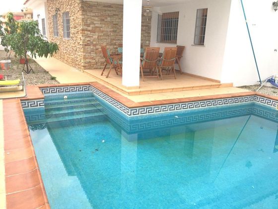 Foto 1 de Xalet en venda a Motril pueblo de 3 habitacions amb terrassa i piscina