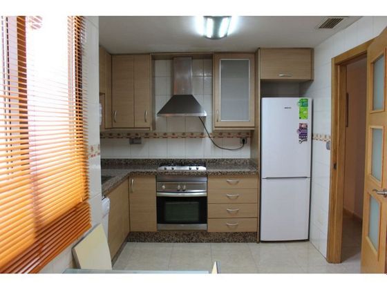 Foto 1 de Piso en venta en calle Llanos de 3 habitaciones con garaje y aire acondicionado