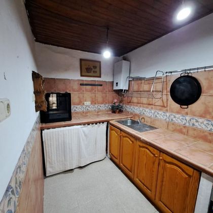 Foto 2 de Venta de casa adosada en calle Esperanza Castillo de 4 habitaciones con calefacción