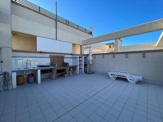 Foto 1 de Alquiler de ático en calle Sierra D´Espadan de 1 habitación con terraza y piscina