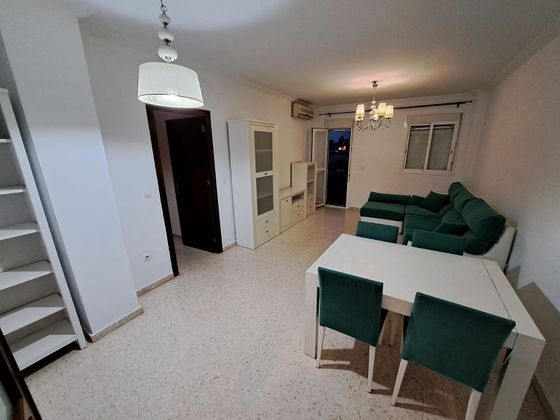 Foto 2 de Alquiler de piso en Arco Norte - Avda. España de 3 habitaciones con terraza y piscina