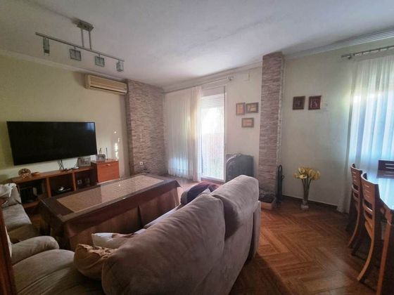 Foto 2 de Casa en venda a Albaida del Aljarafe de 3 habitacions amb garatge i aire acondicionat