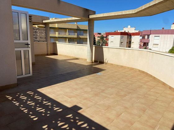 Foto 1 de Ático en venta en Puerto de Mazarrón de 2 habitaciones con terraza y balcón