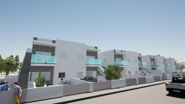 Foto 1 de Piso en venta en Puerto de Mazarrón de 2 habitaciones con terraza y jardín